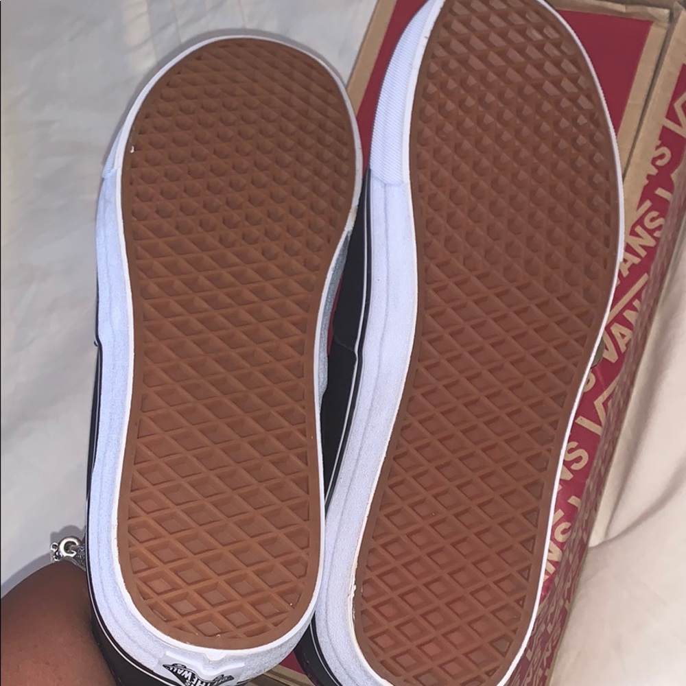 Brand new Vans sneakers - Picture 8 of 13